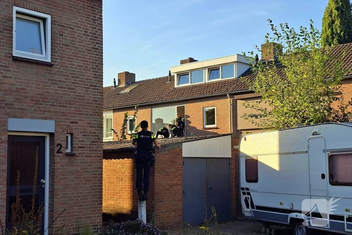 Man op daken na vuurwapenmelding
