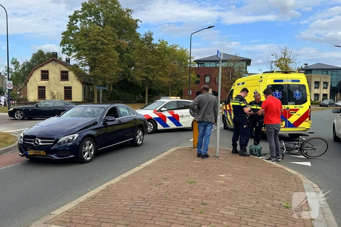 Fietsende scholier gewond na aanrijding met auto