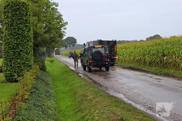 Gepantserde Manticore in sloot belandt