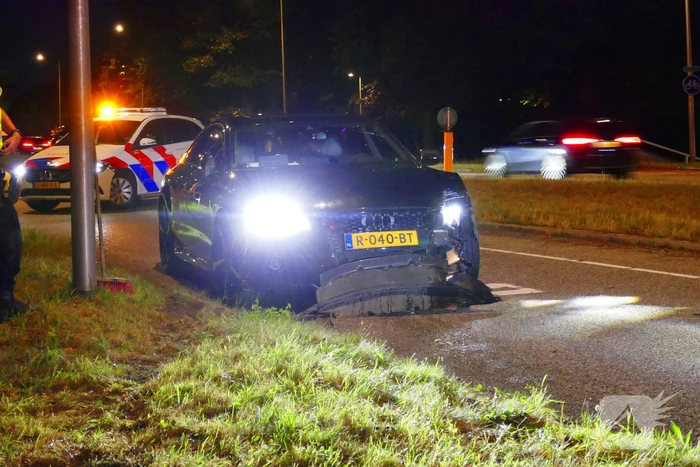 Geen gewonden na botsing op kruising