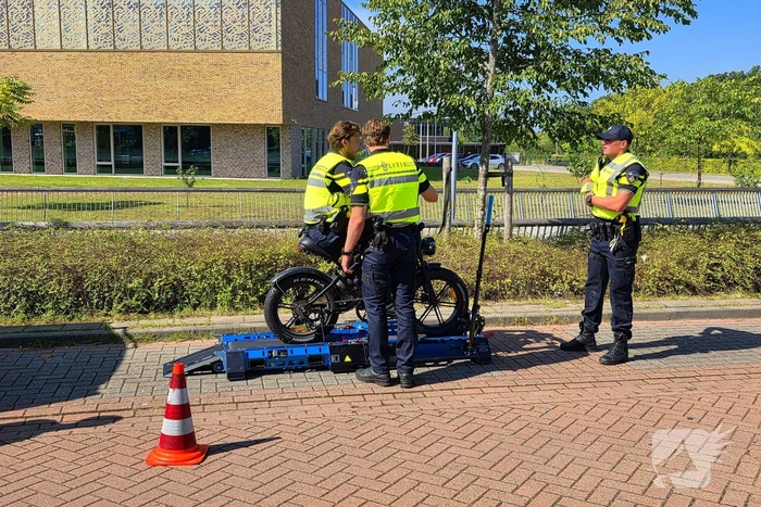 Fatbike gaat 50km tijdens controle, politie neemt er twee in beslag