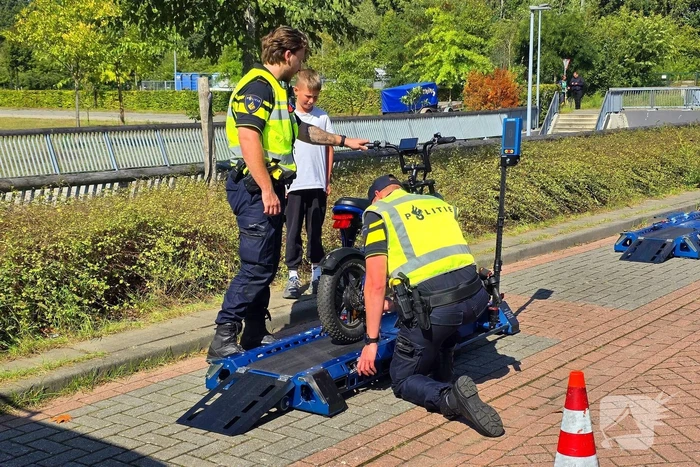 Fatbike gaat 50km tijdens controle, politie neemt er twee in beslag