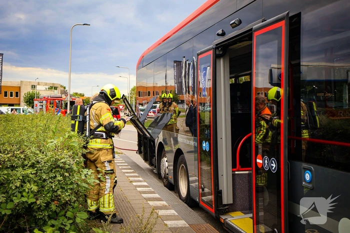 Rook in lijnbus leidt tot snelle brandweeractie