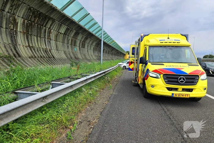 Zware schade na ongeval met twee auto's