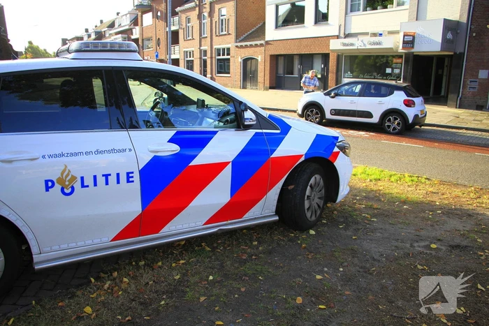 Fietsster aangereden door automobilist tijdens oversteken