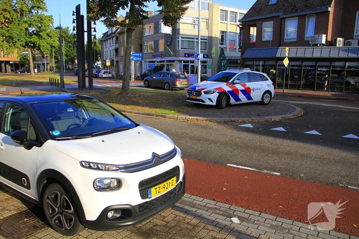 Fietsster aangereden door automobilist tijdens oversteken