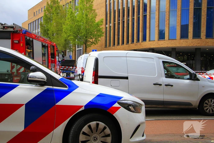 Scooterrijder overlijdt bij botsing met vrachtwagen