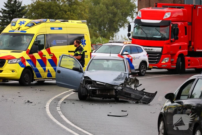Twee gewonden naar ziekenhuis