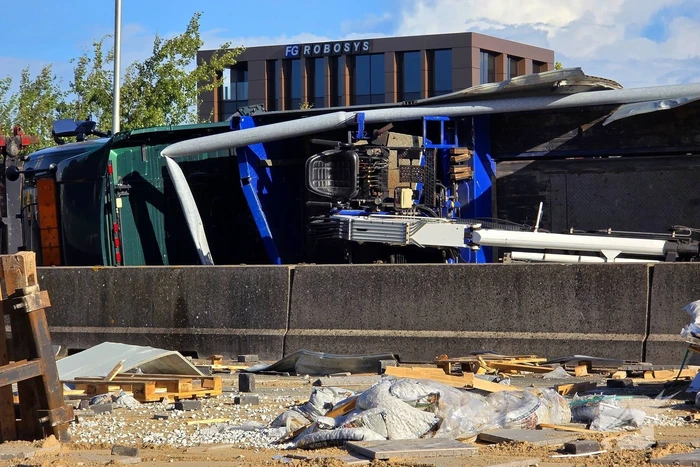 Vrachtwagen ongeval zorgt voor verkeerschaos
