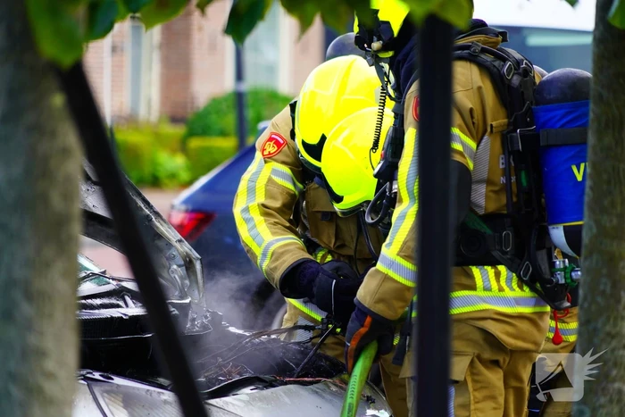 Brand in voertuig geblust