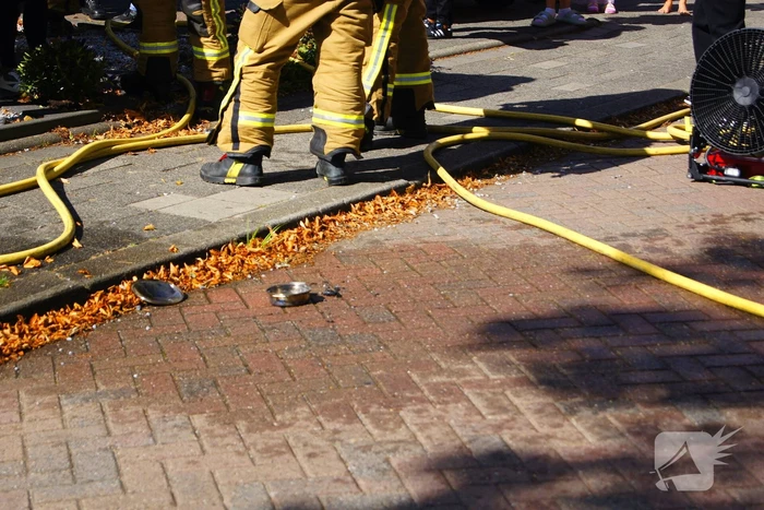Pannetje vat vlam in keuken