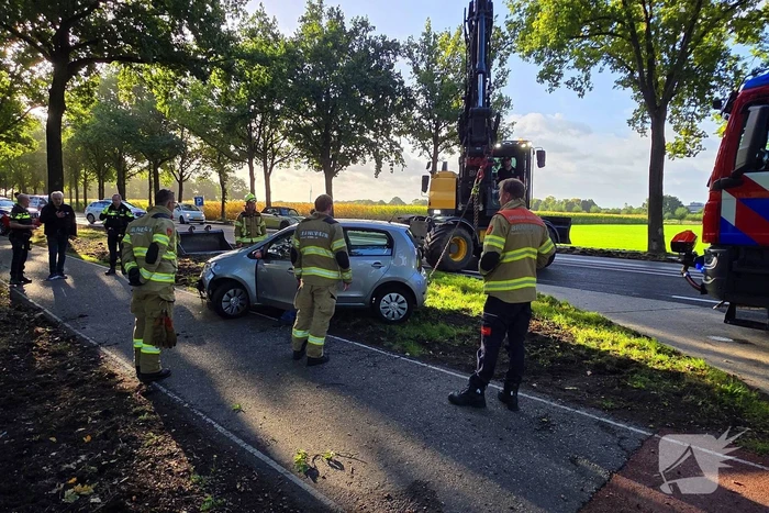 Auto belandt in greppel na ongeval