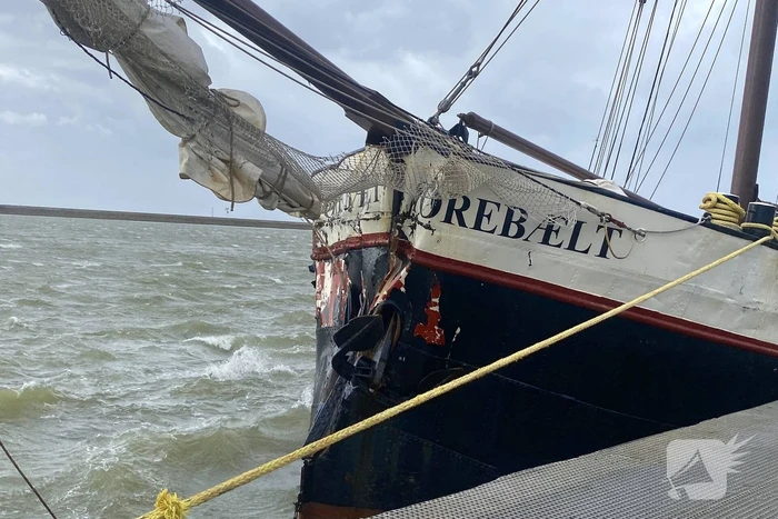 Aanvaring op zee veroorzaakt schade en gewonden
