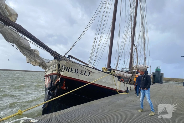 Aanvaring op zee veroorzaakt schade en gewonden