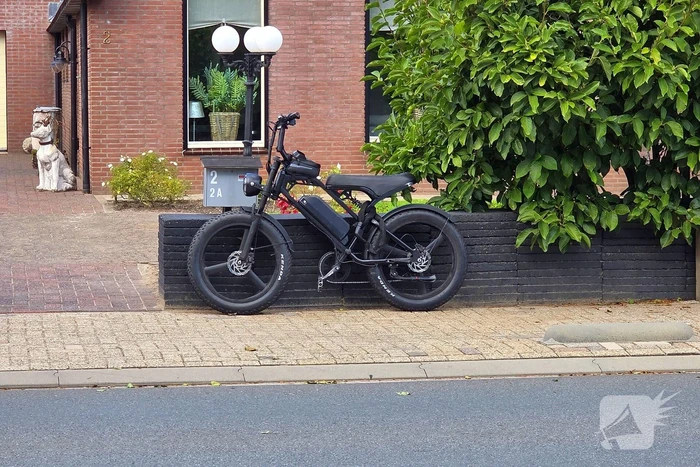 Fatbiker gewond na aanrijding met auto