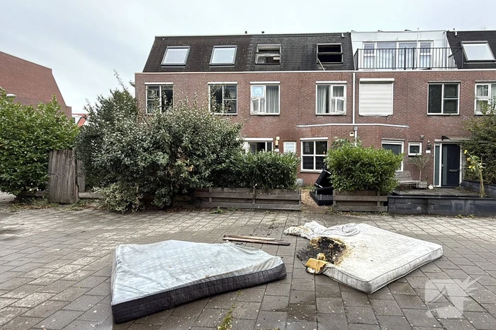 Woningbrand snel opgeschaald