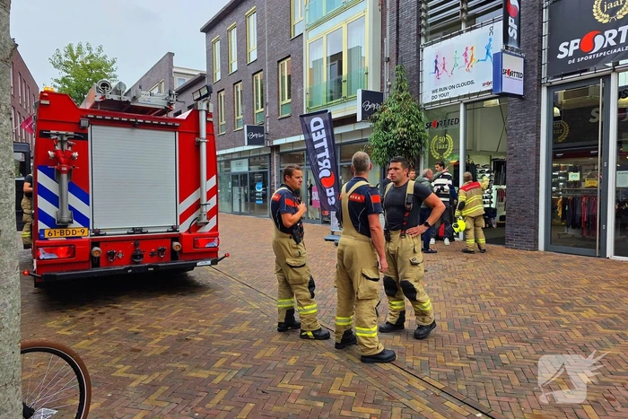 Rookontwikkeling in sportwinkel zorgt voor inzet brandweer