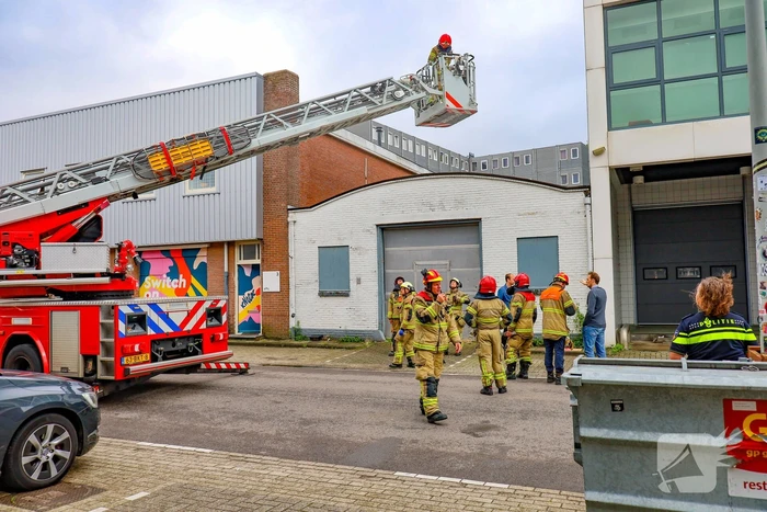 Instorting bedrijfspand leidt tot brandweerinterventie