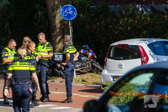 72-jarige man onder invloed van drugs botst op motoragent
