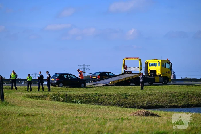 Voertuig rijdt weg na aanrijding