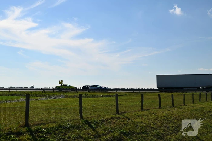 Voertuig rijdt weg na aanrijding