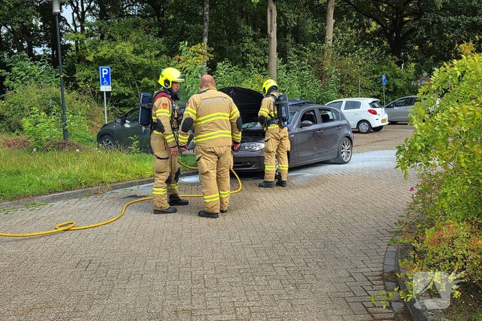Brand in auto snel geblust