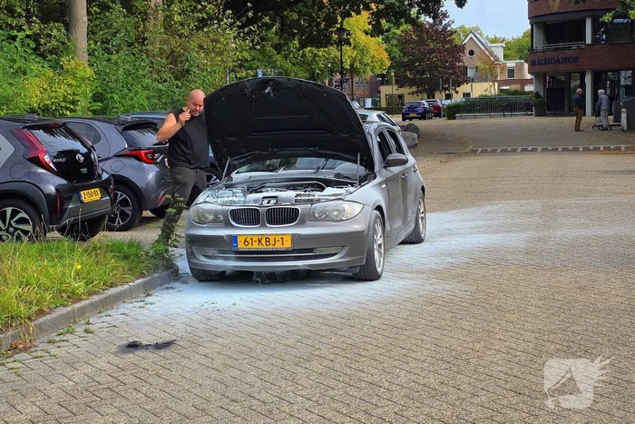 Brand in auto snel geblust