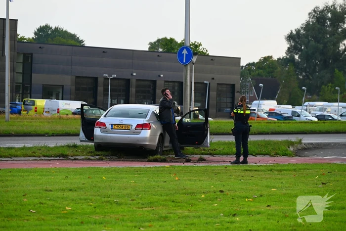 Automobilist raakt van de weg af