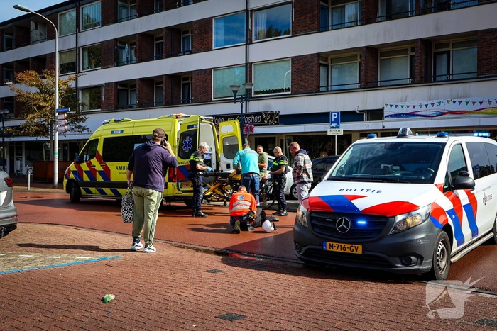 Scooterrijder gewond na val door gladde kruising