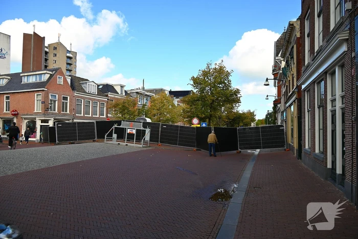 Zoektocht naar explosief in gracht
