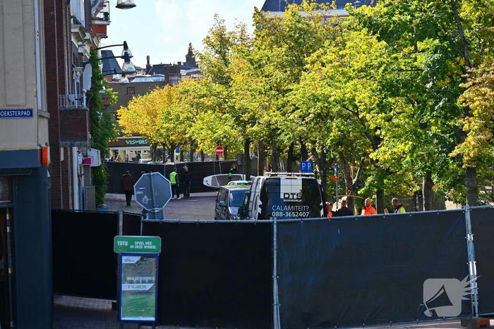 Zoektocht naar explosief in gracht