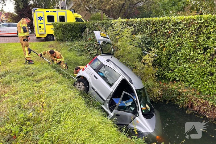 Snelle interventie na voertuig in water