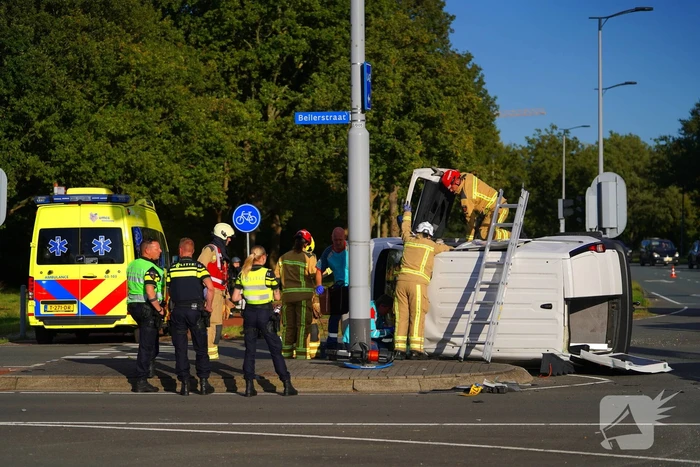 Ernstig verkeersongeval met beknelde slachtoffers