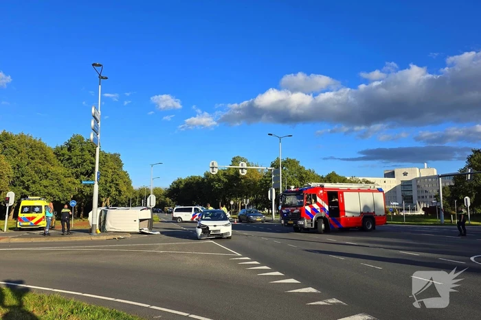 Ernstig verkeersongeval met beknelde slachtoffers