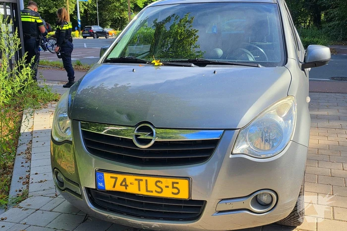 Botsing tussen scootmobiel en auto op beruchte rotonde