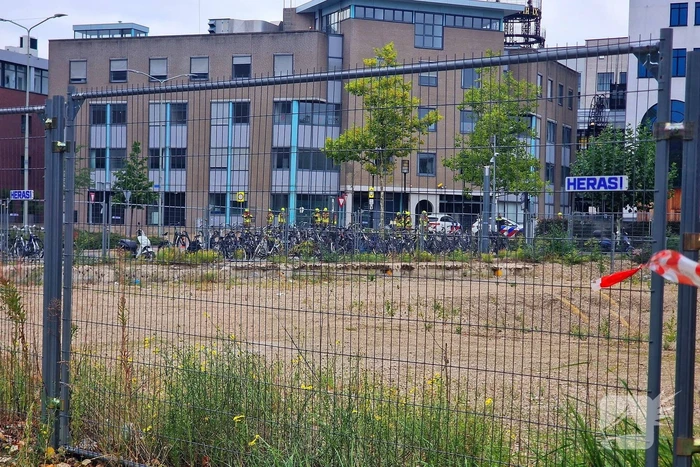 Mogelijk explosief bij UWV kantoor