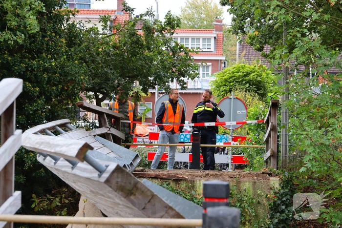 Loopbrug ingestort na aanrijding