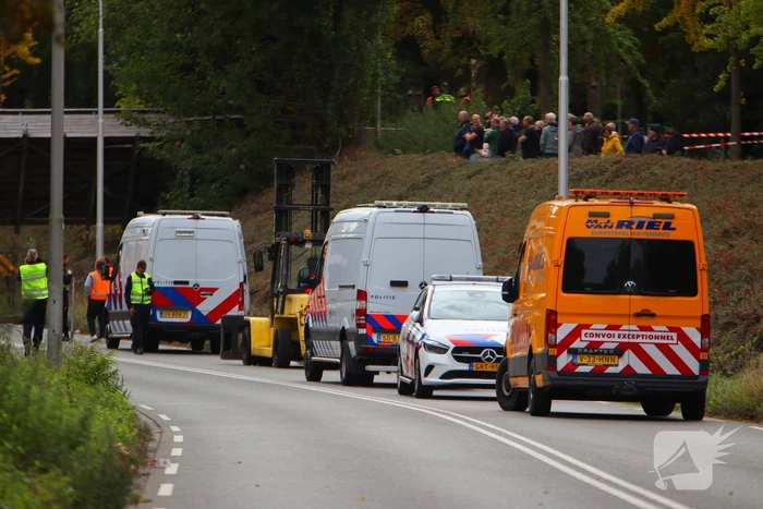 Loopbrug ingestort na aanrijding