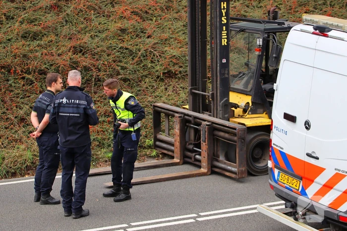 Loopbrug ingestort na aanrijding