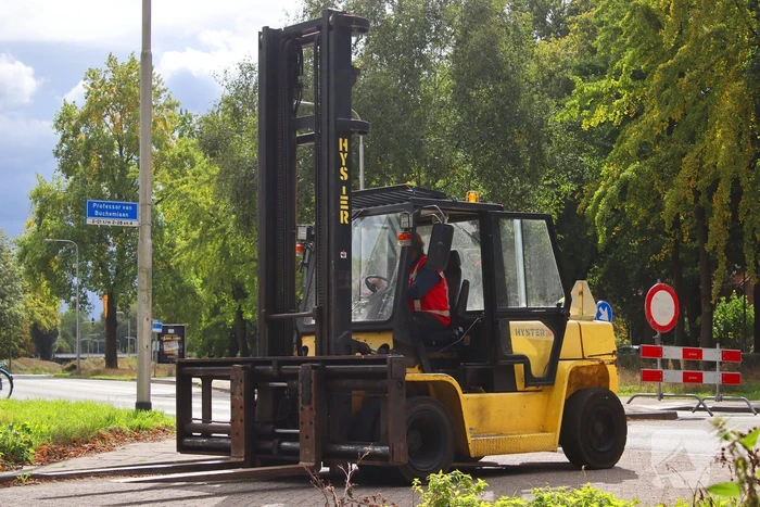 Loopbrug ingestort na aanrijding