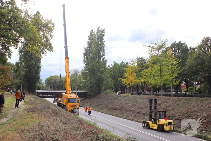 Loopbrug ingestort na aanrijding