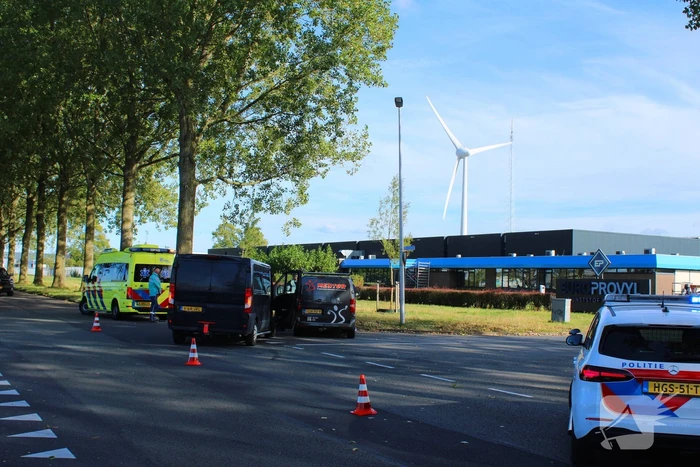 Gewonde bij botsing tussen twee bestelbussen