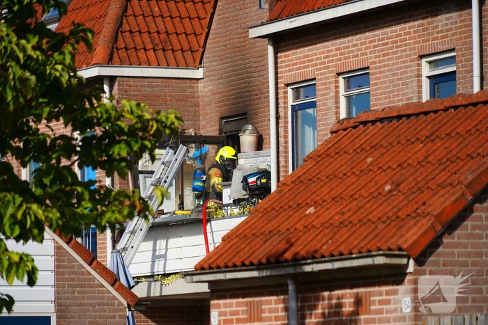 Woningbrand leidt tot ontruiming