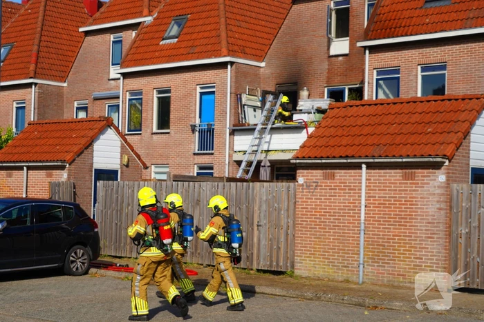 Woningbrand leidt tot ontruiming