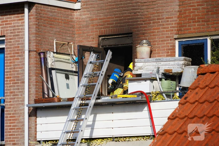 Woningbrand leidt tot ontruiming