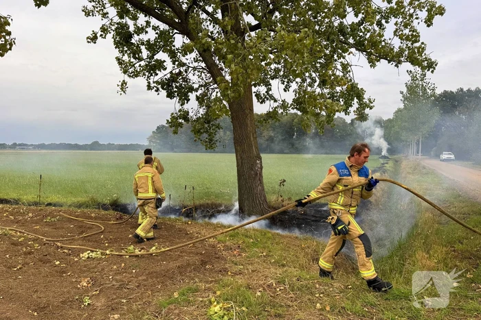 Brand in weiland vergt snelle actie van brandweer