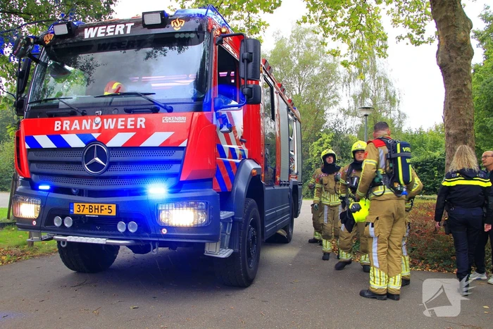Tuinhuis in vlammen opgegaan