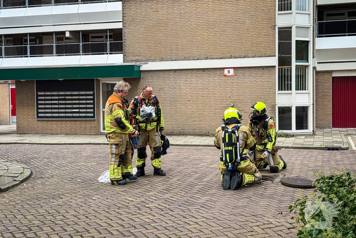 Brandweer doet onderzoek naar gaslucht