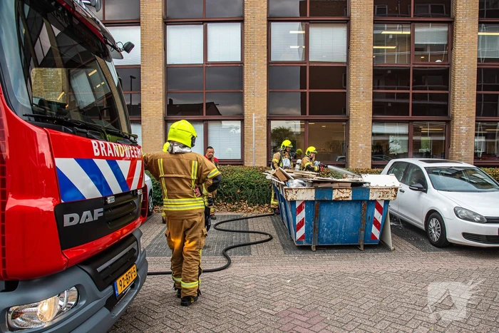 Brand in bouwcontainer geblust door brandweer