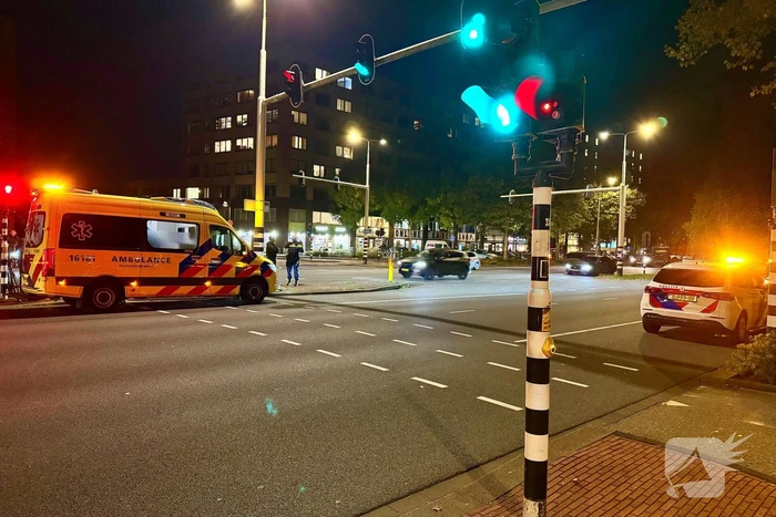 Fietser gewond bij botsing met taxi